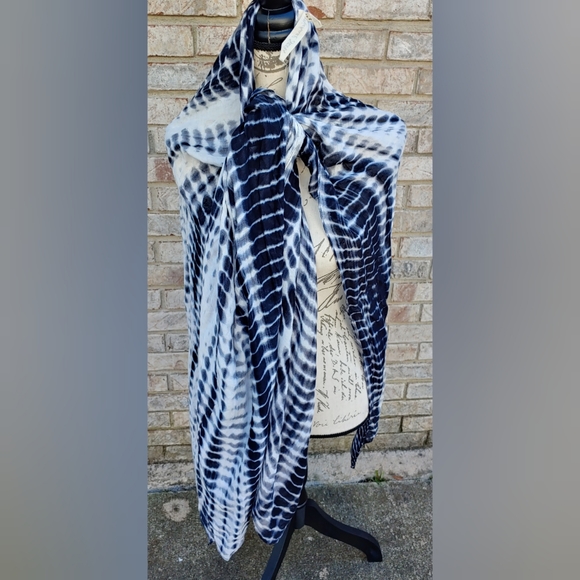✨So Beautiful✨Michael Stars Alligator Tie Dye Scarf/Wrap/Sarong OS - Picture 6 of 9